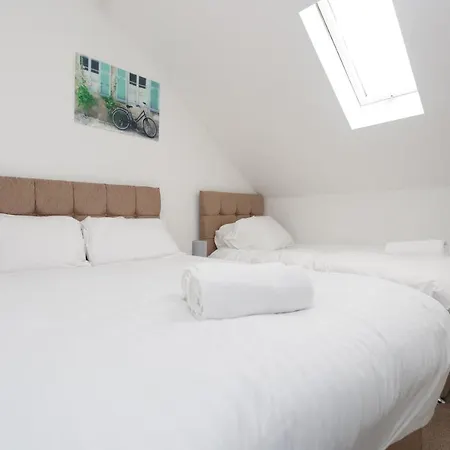 Apartment Kirkstall House *