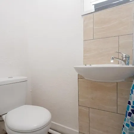 Kirkstall House شقة ليدز