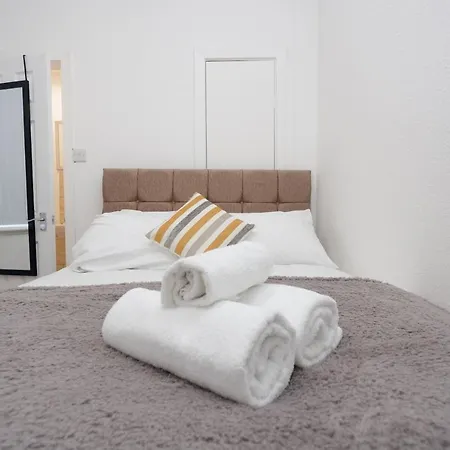 Kirkstall House ليدز