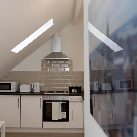 Kirkstall House Apartment *