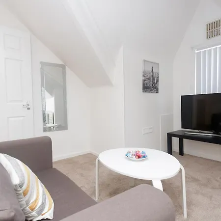 Apartment Kirkstall House