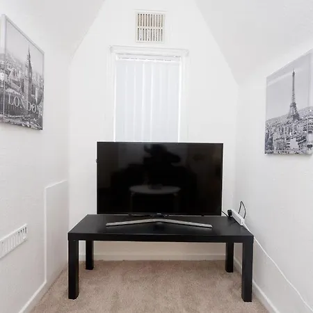 Apartment Kirkstall House
