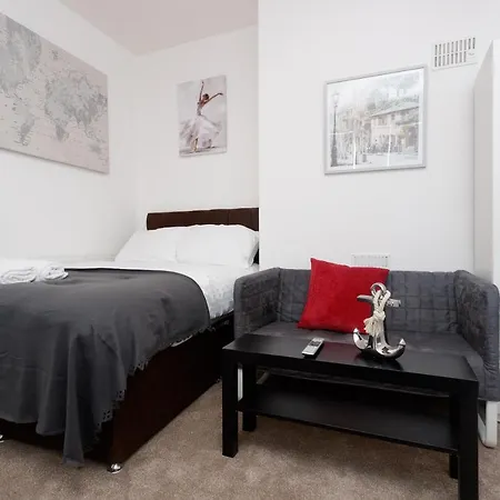 Apartment Kirkstall House *