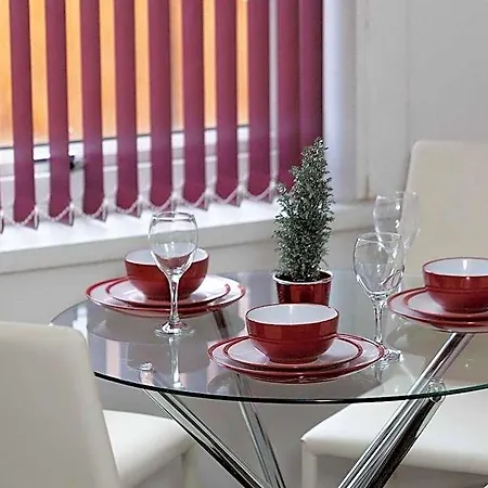 Kirkstall House * Leeds (West Yorkshire)