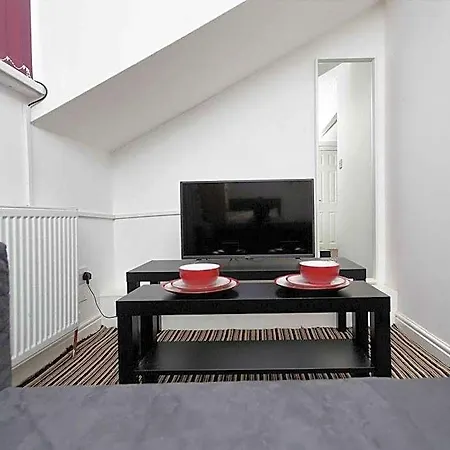 Kirkstall House Apartment Leeds (West Yorkshire)