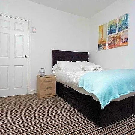 Kirkstall House Apartment Leeds (West Yorkshire)