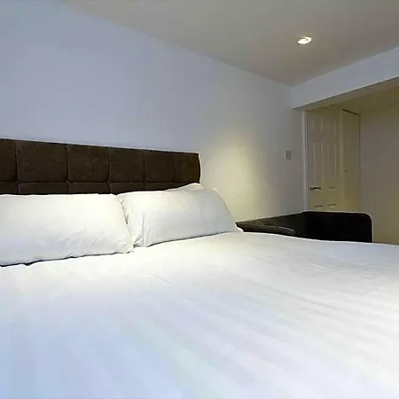 Apartment Kirkstall House