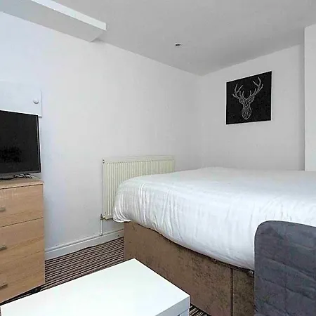 Kirkstall House * Leeds (West Yorkshire)