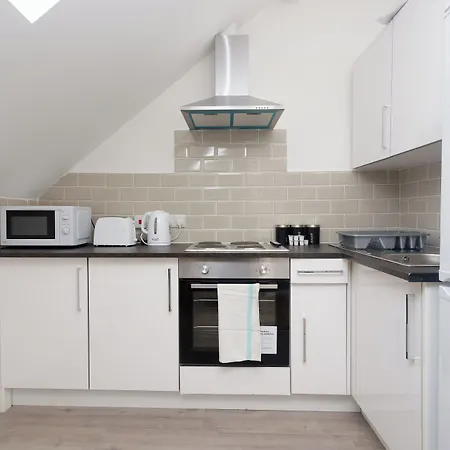 Kirkstall House Apartment