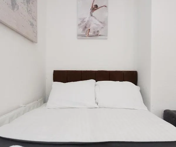 Kirkstall House Apartment Leeds (West Yorkshire)