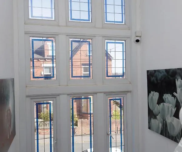 Kirkstall House * Leeds (West Yorkshire)