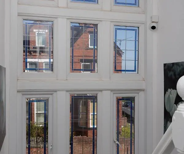 Kirkstall House * Leeds (West Yorkshire)