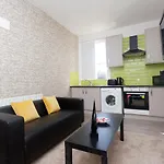 Kirkstall House דירה לידס