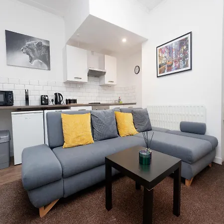 Kirkstall House * Leeds (West Yorkshire)