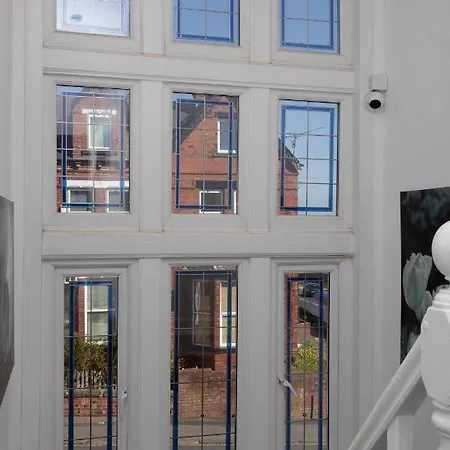 Kirkstall House * リーズ